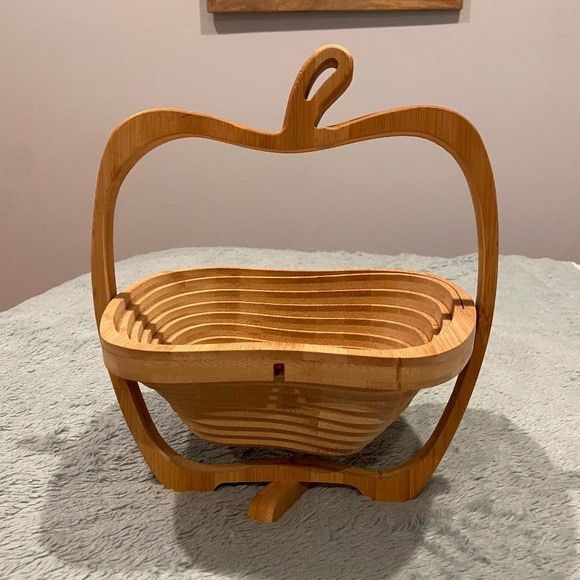 Oh! Nuts Apple-Shaped Collapsible Wooden Fruit Basket – Decorative & Functional - Picture 1 of 9